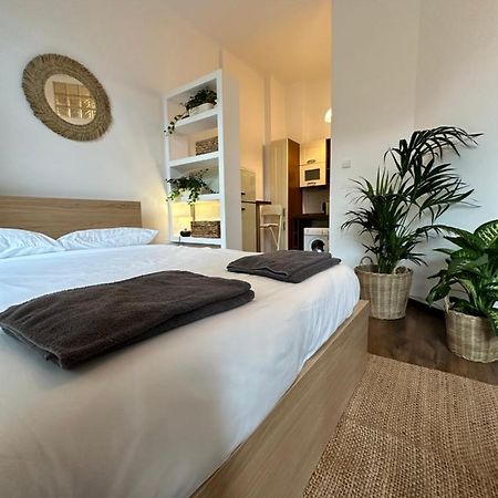 Appartement Studio Na Starej Ochocie à Varsovie Extérieur photo
