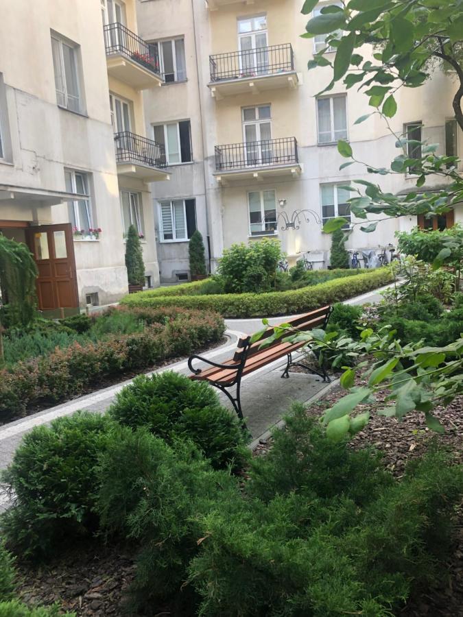 Appartement Studio Na Starej Ochocie à Varsovie Extérieur photo