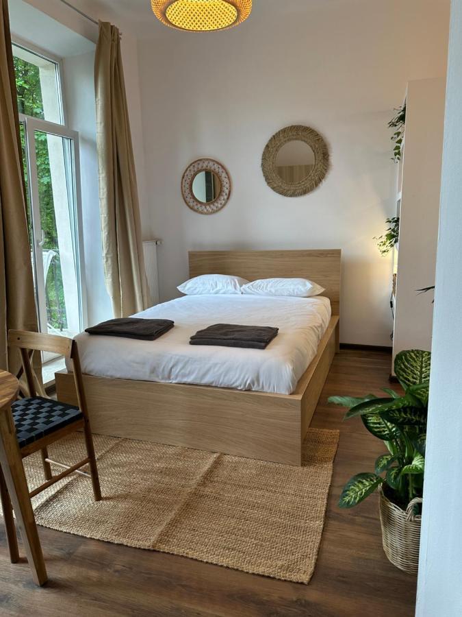 Appartement Studio Na Starej Ochocie à Varsovie Extérieur photo