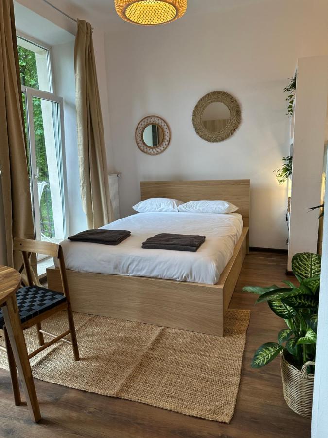 Appartement Studio Na Starej Ochocie à Varsovie Extérieur photo