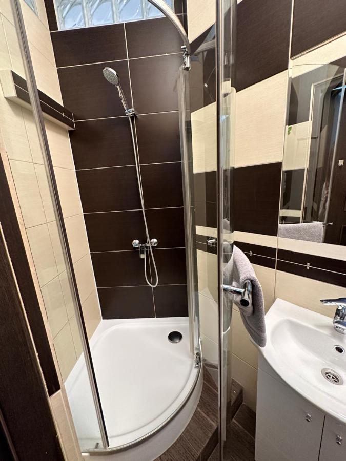 Appartement Studio Na Starej Ochocie à Varsovie Extérieur photo